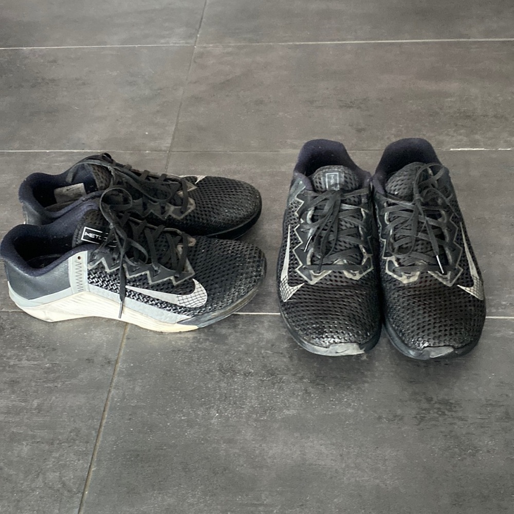 2 pairs of shoes don’t fit